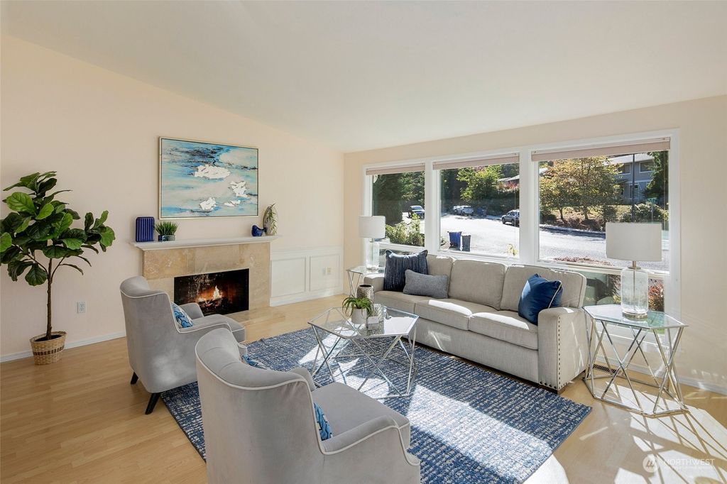 Photo of 15132 SE 48th Drive, Bellevue, WA 98006 (MLS # 2005768)