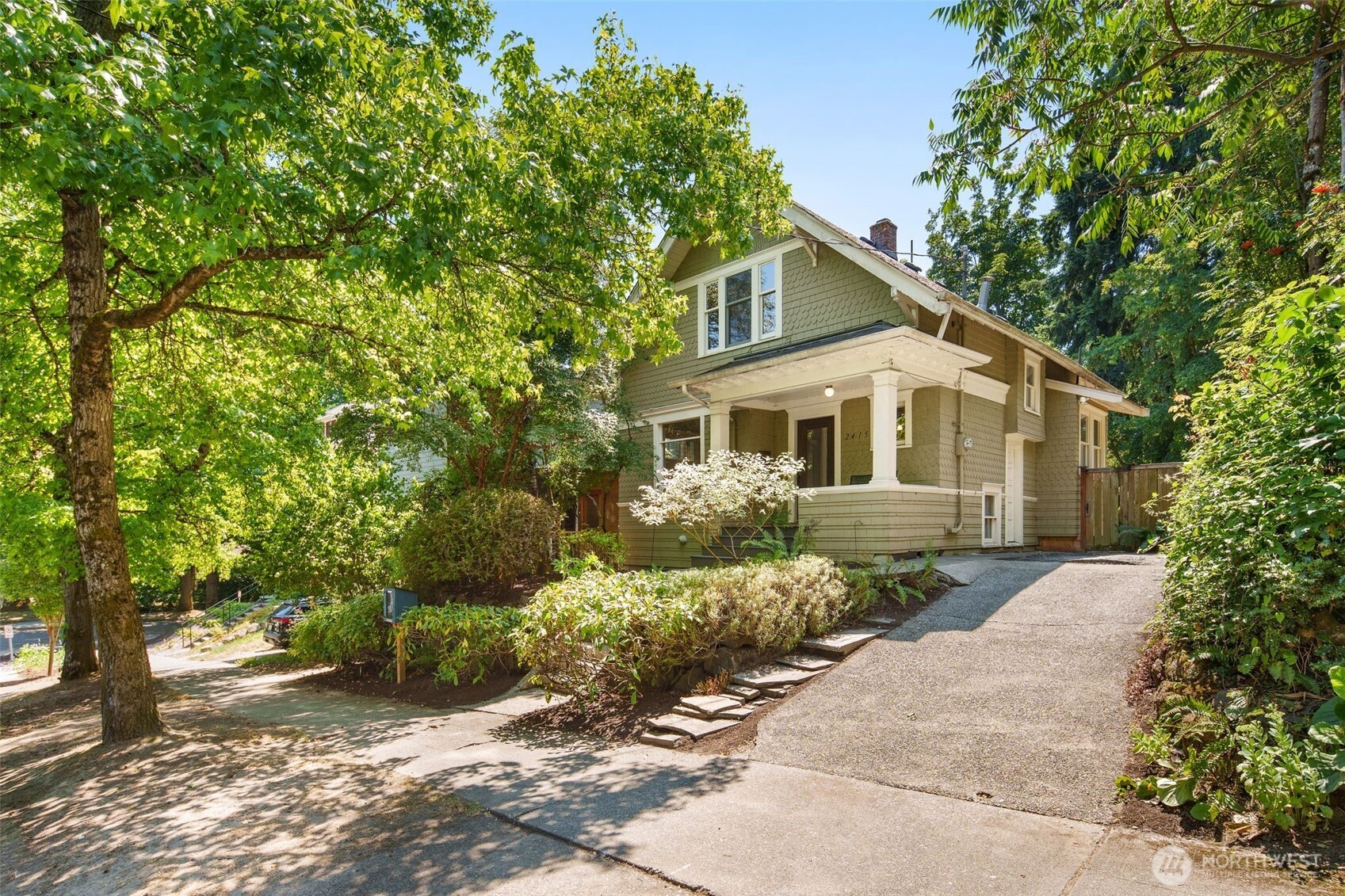 2415 Spring Street