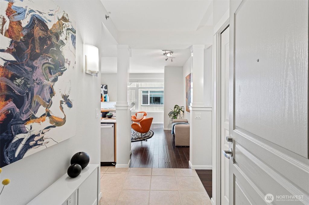 Photo of 2801 1st Avenue #612, Seattle, WA 98121 (MLS # 2527737)