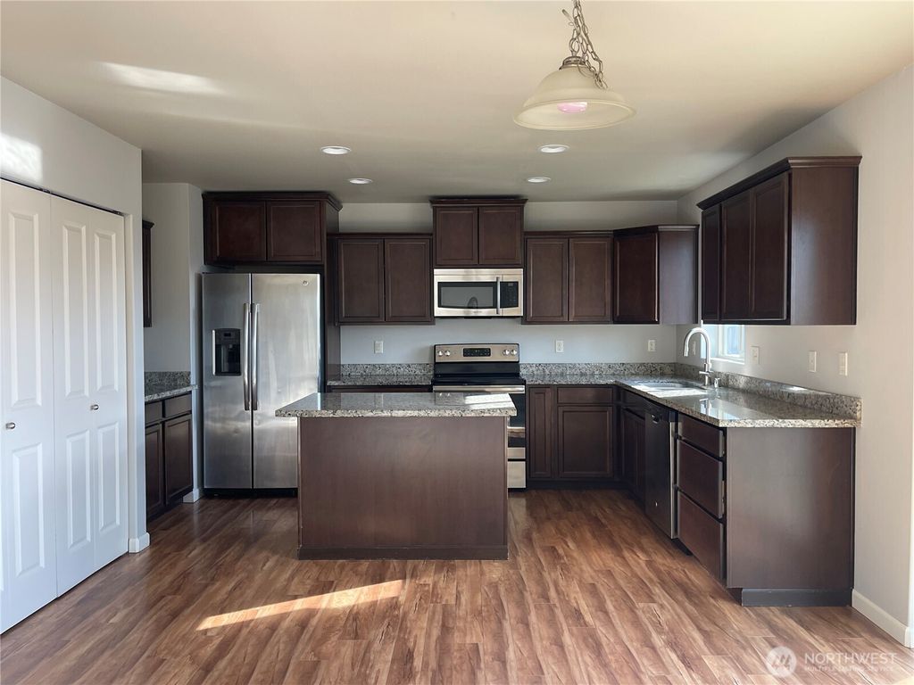 Photo of 2314 SE Kelby Circle, Port Orchard, WA 98366 (MLS # 2502124)