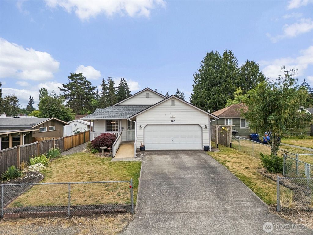 Photo of 628 S 117th Street, Tacoma, WA 98444 (MLS # 2550314)