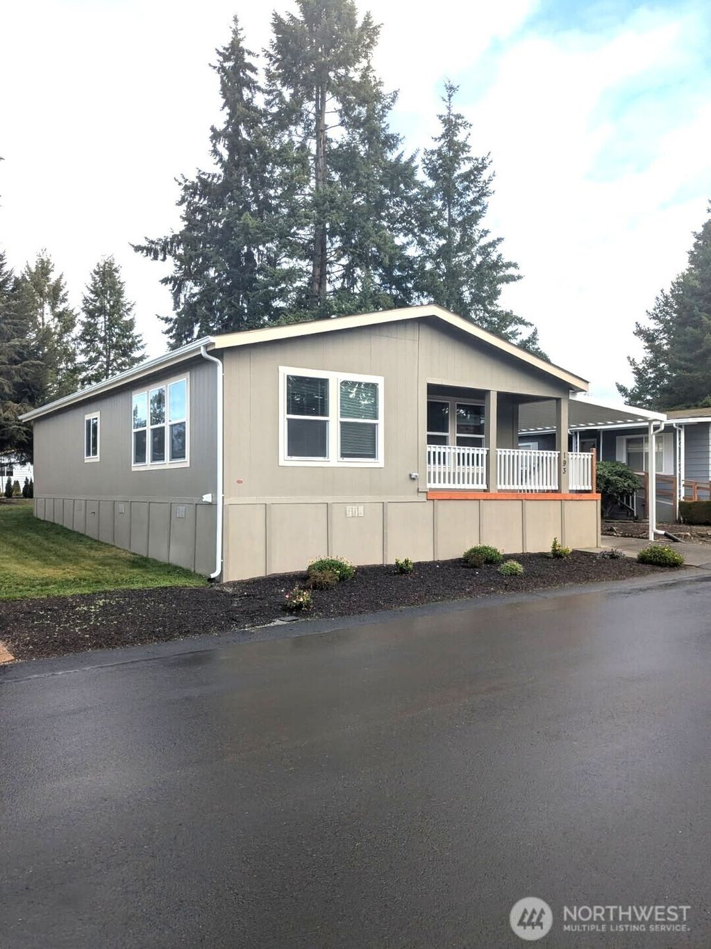 Photo of 620 112th Street SE #193, Everett, WA 98206 (MLS # 2456754)
