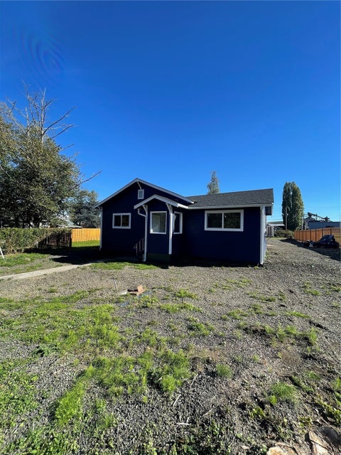 Photo of 217 Bradford Street, Raymond, WA 98577 (MLS # 2596348)