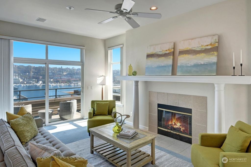 Photo of 1504 Aurora Avenue N #512, Seattle, WA 98109 (MLS # 2013311)