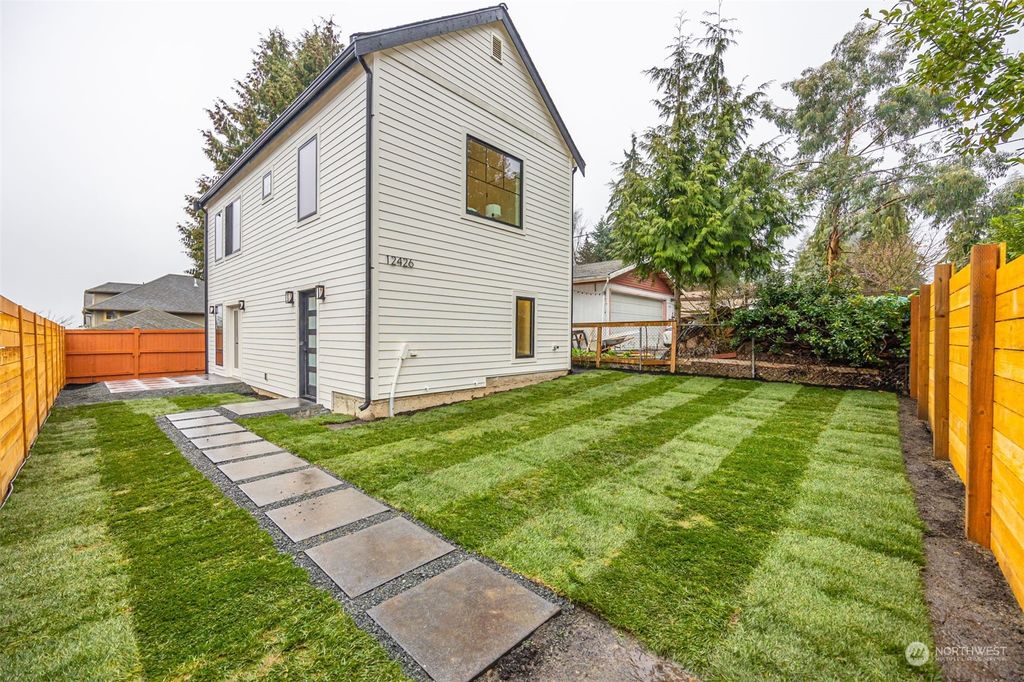 Photo of 12426 17th Avenue NE, Seattle, WA 98125 (MLS # 2037547)
