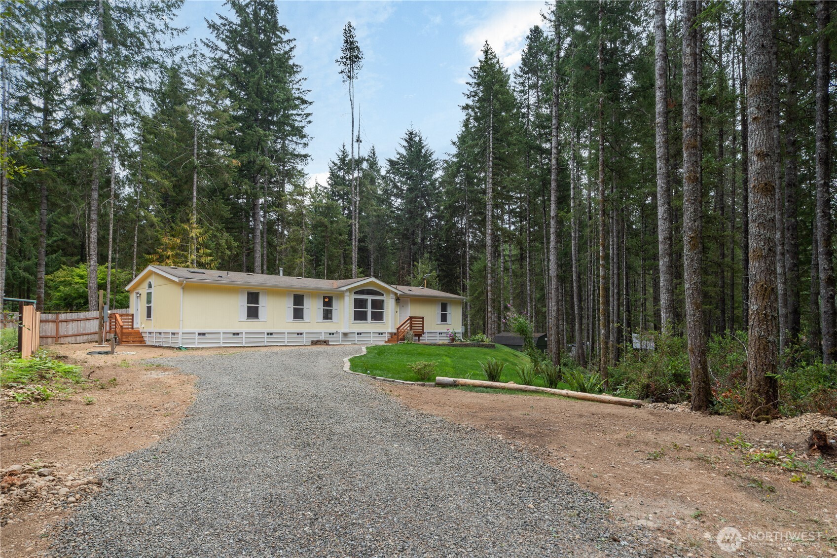 30 NE Lake Place