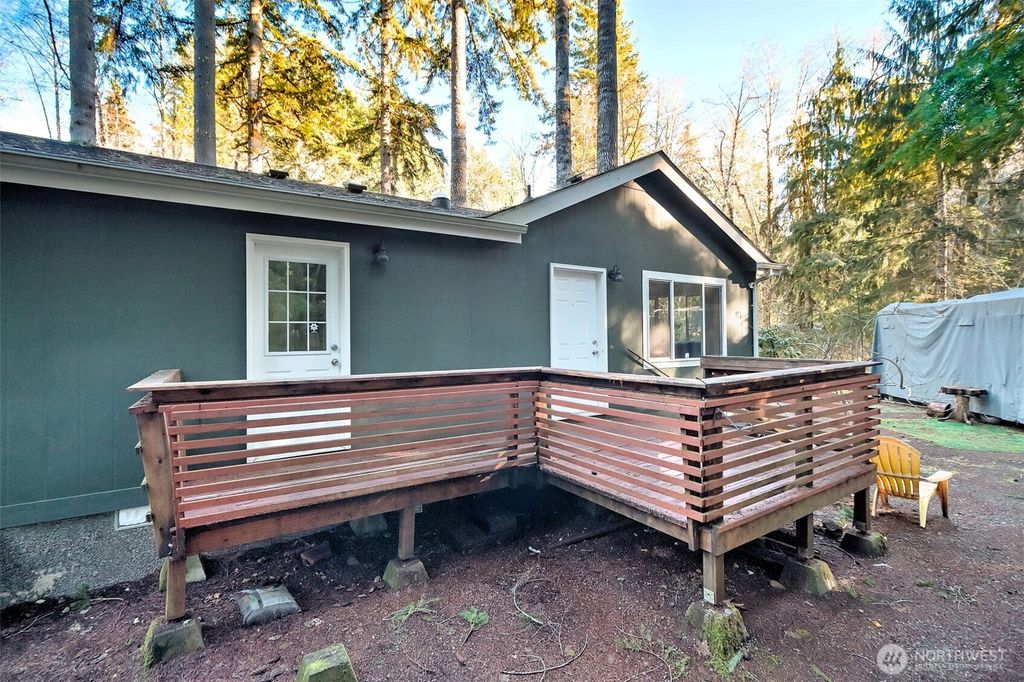 Photo of 91 N Wigeon Place, Hoodsport, WA 98584 (MLS # 2470062)