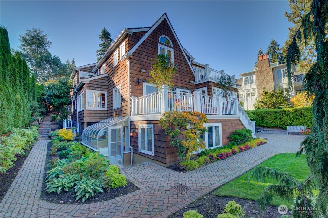 3608 Evergreen Point Road