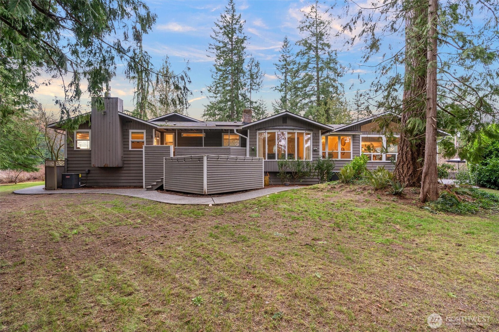 1325 131st Avenue NE