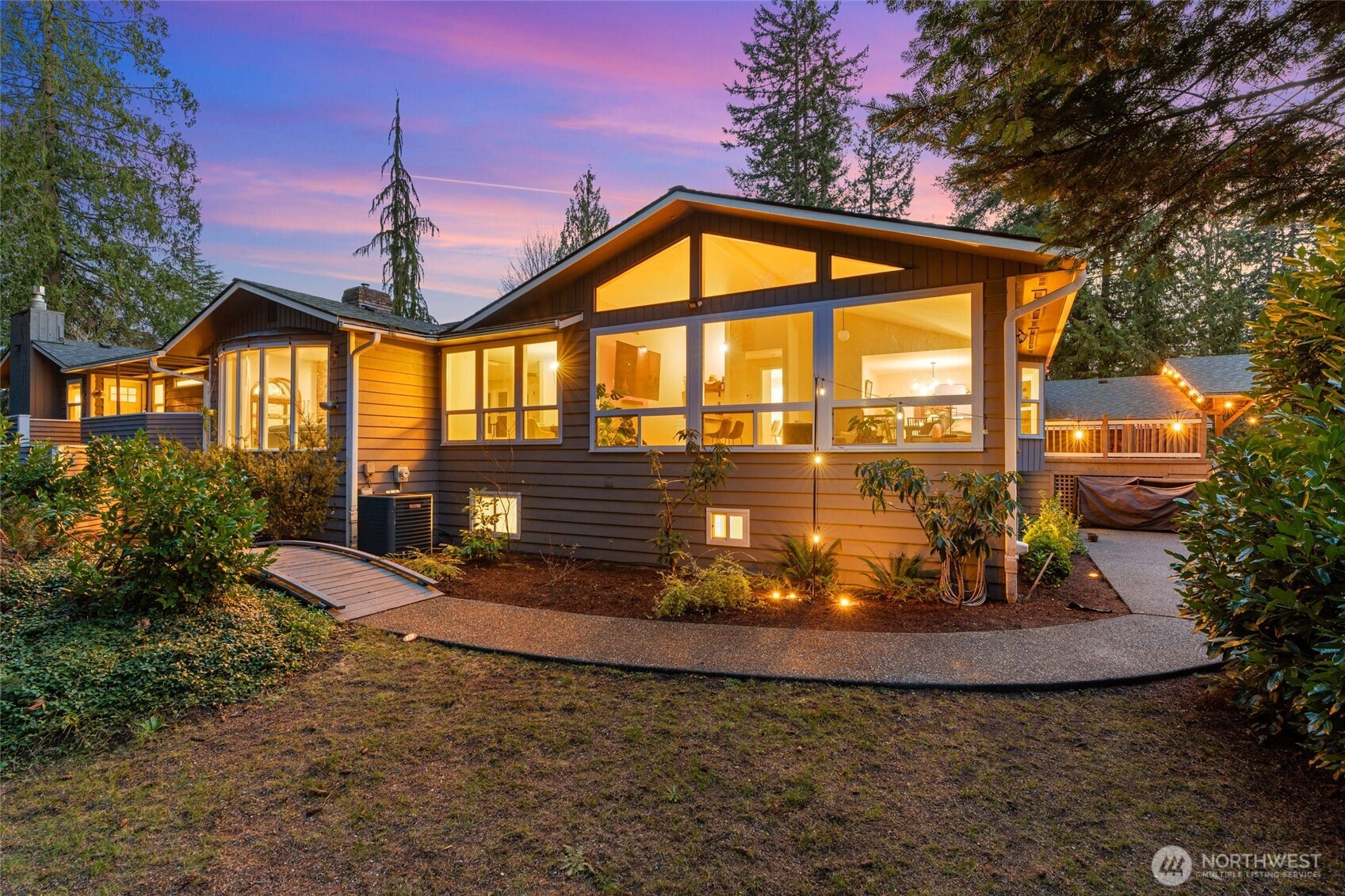 1325 131st Avenue NE