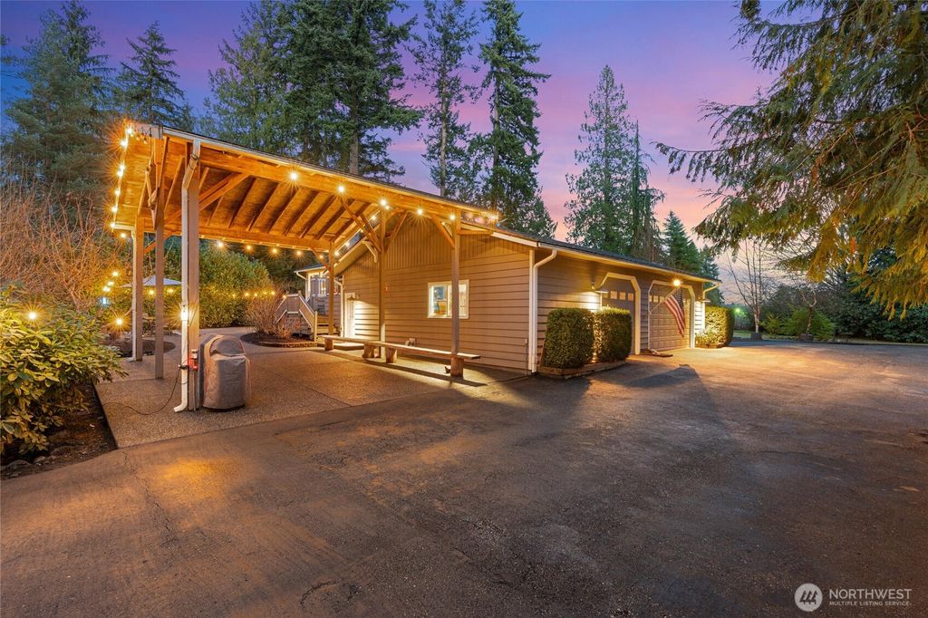 Photo of 1325 131st Avenue NE, Lake Stevens, WA 98258 (MLS # 2481349)