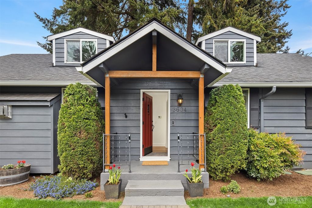 Photo of 3604 NE 120th Street, Seattle, WA 98125 (MLS # 2512102)