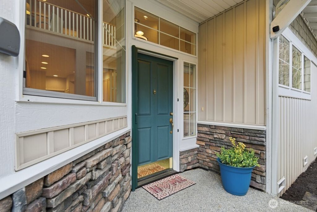 Photo of 120 Newport Way NW #9, Issaquah, WA 98027 (MLS # 2463479)