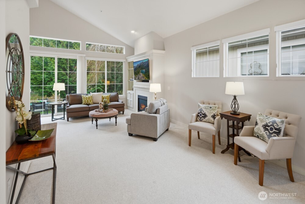 120 Newport Way NW 9