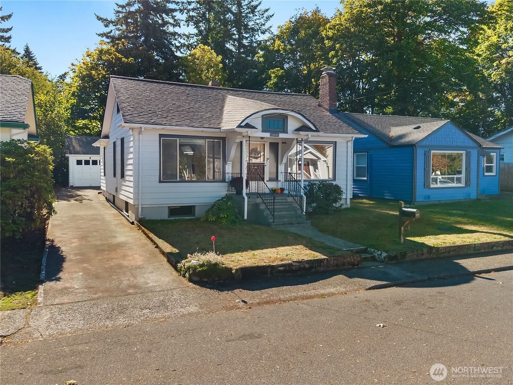 Photo of 509 Bates Street SE, Tumwater, WA 98501 (MLS # 2444272)
