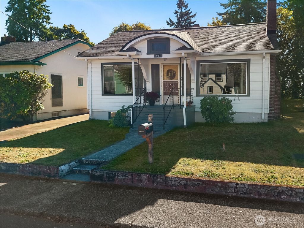 Photo of 509 Bates Street SE, Tumwater, WA 98501 (MLS # 2444272)