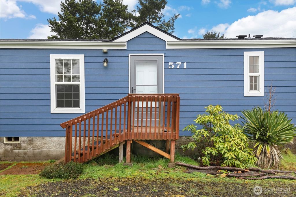 Photo of 571 N Forrest Street, Westport, WA 98595 (MLS # 2488941)