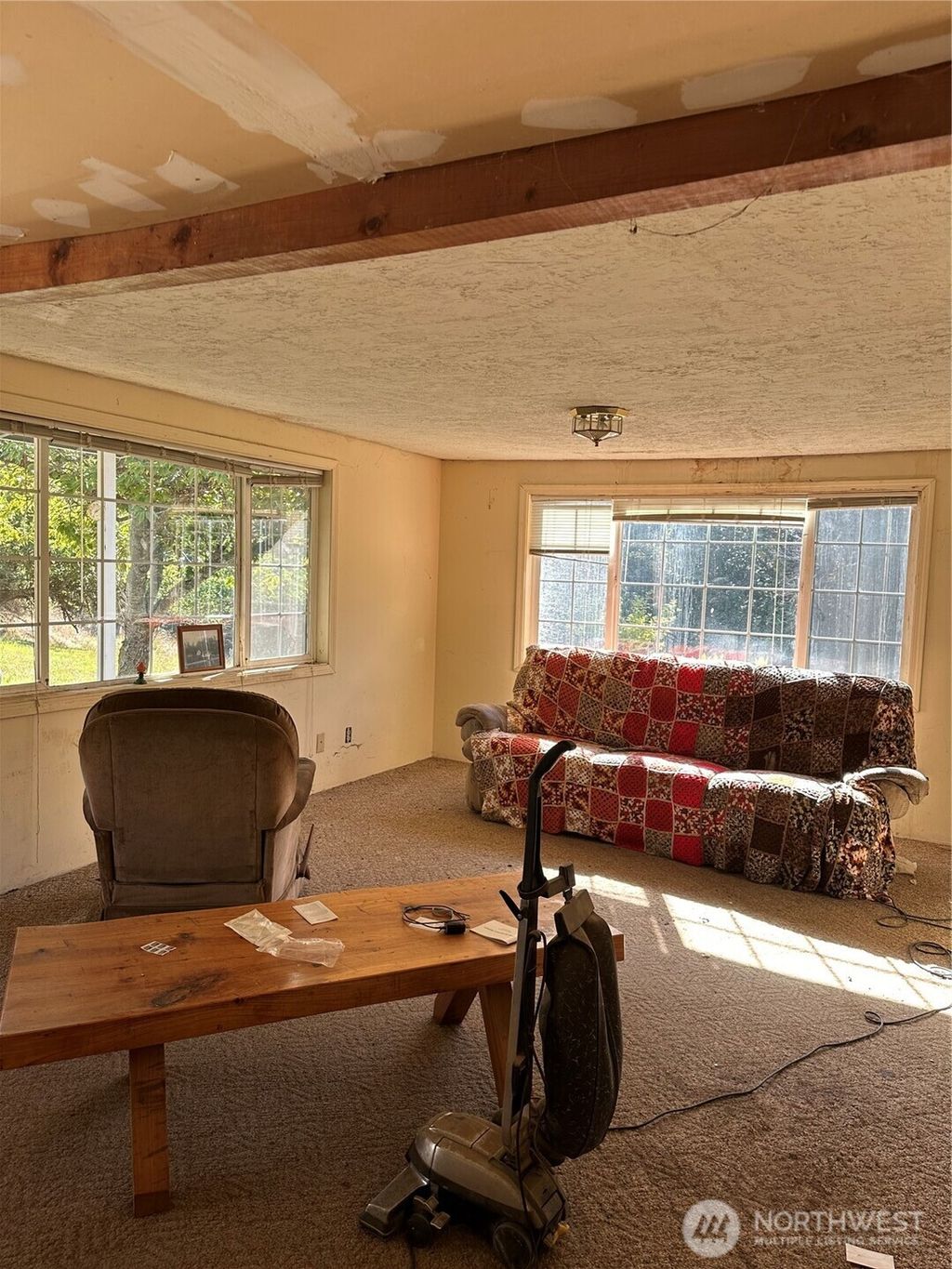 Photo of 550 Holcomb Road, Kelso, WA 98626 (MLS # 2442837)