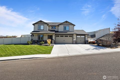Photo of 4019 Queen Street, West Richland, WA 99353 (MLS # 2424909)