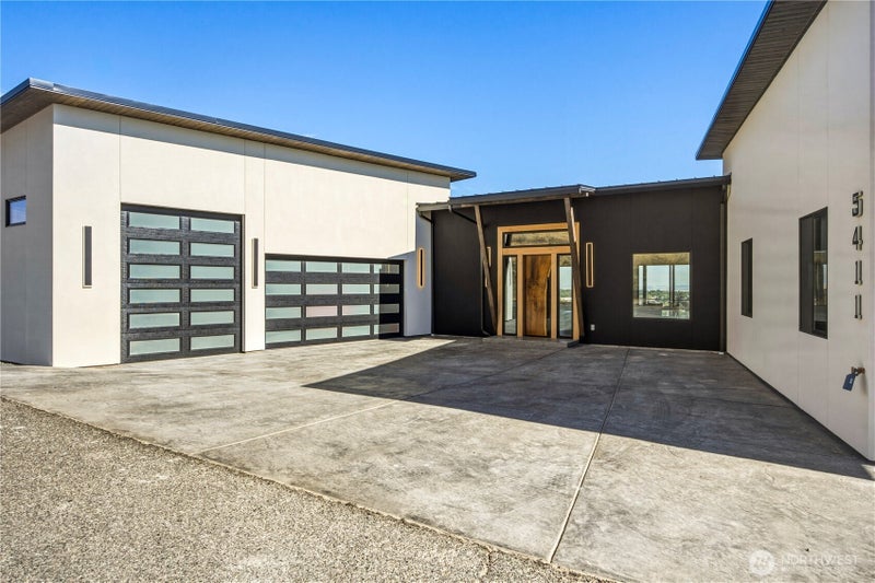 5411 Hershey Lane