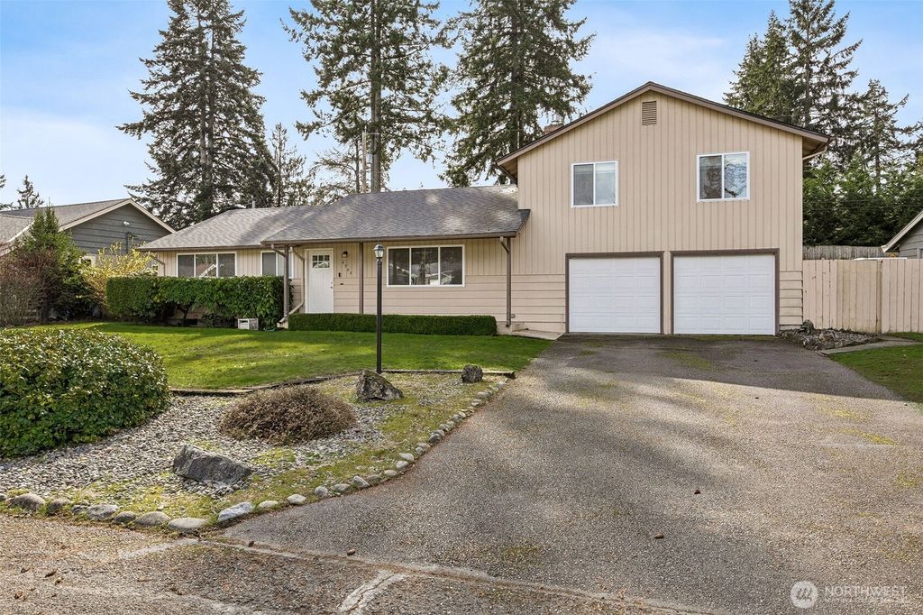 Photo of 6702 81st St St SW, Lakewood, WA 98499 (MLS # 2492438)