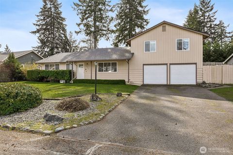Photo of 6702 81st St St SW, Lakewood, WA 98499 (MLS # 2492438)
