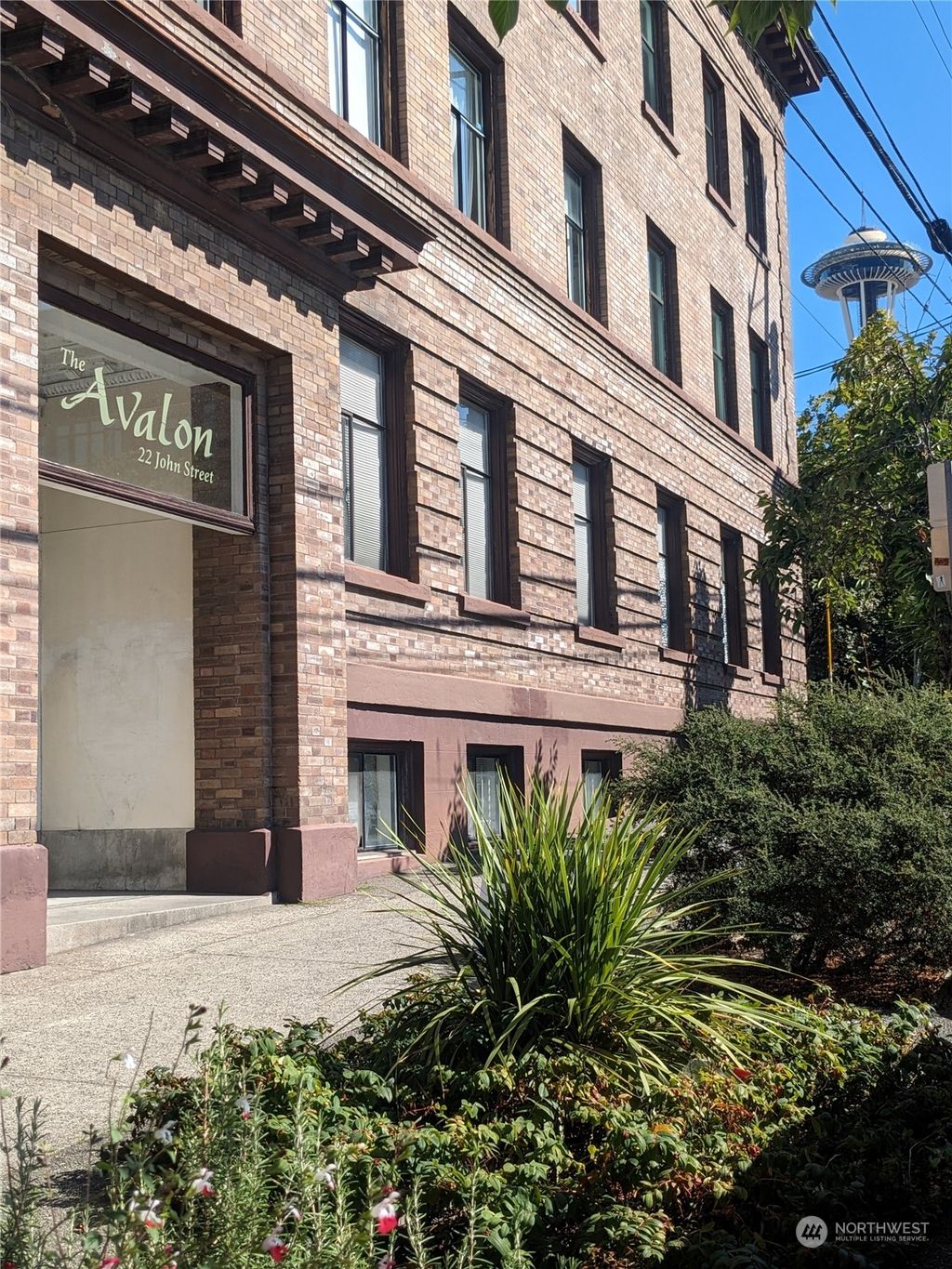 Photo of 22 John St St #6, Seattle, WA 98109 (MLS # 2157723)