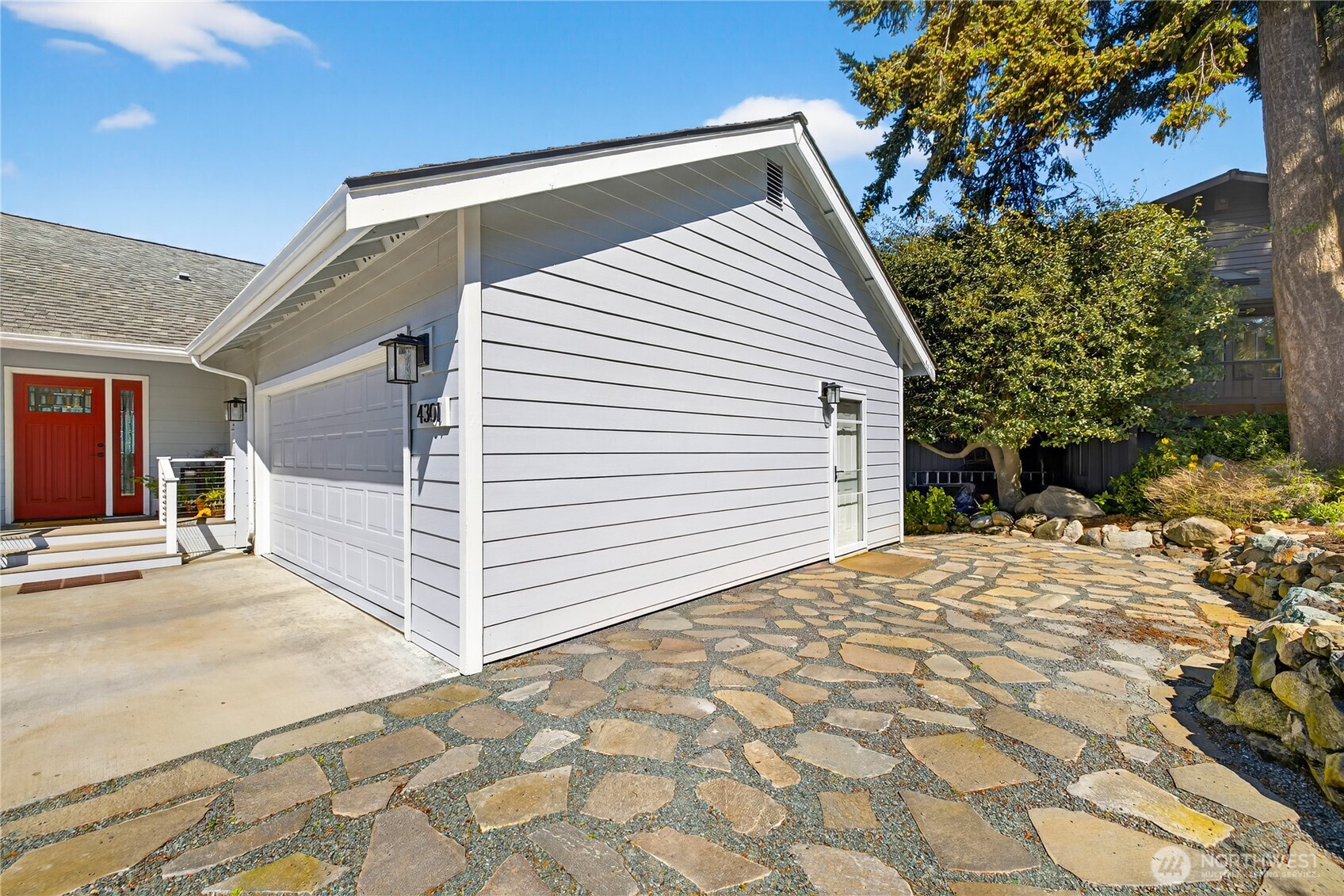 Anacortes, Washington, 98221, United States, 4 Bedrooms Bedrooms, ,3 BathroomsBathrooms,Residential,Active,2035651