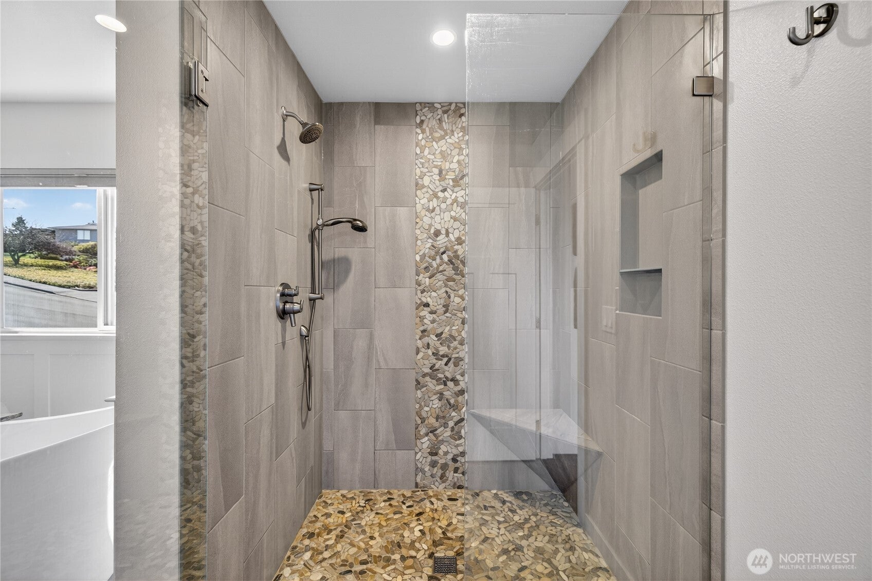Anacortes, Washington, 98221, United States, 4 Bedrooms Bedrooms, ,3 BathroomsBathrooms,Residential,Active,2035651