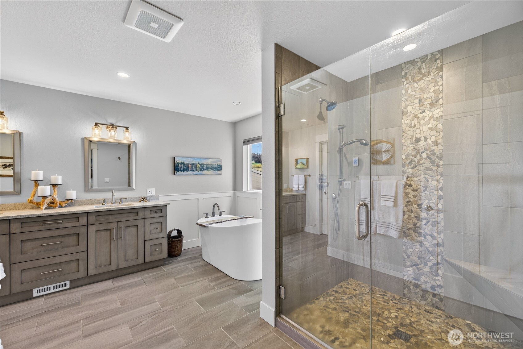 Anacortes, Washington, 98221, United States, 4 Bedrooms Bedrooms, ,3 BathroomsBathrooms,Residential,Active,2035651