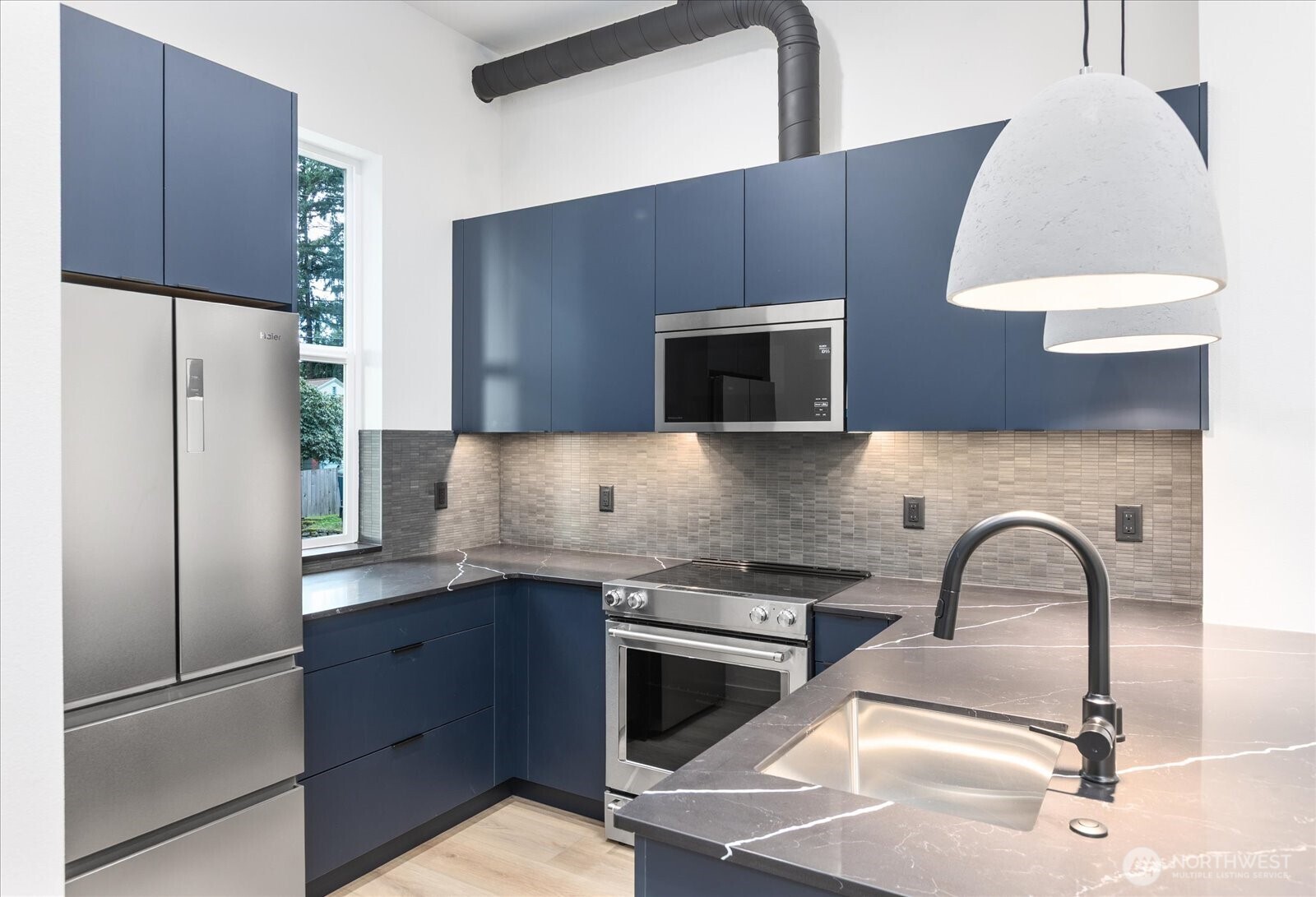 10734 Interlake Avenue N