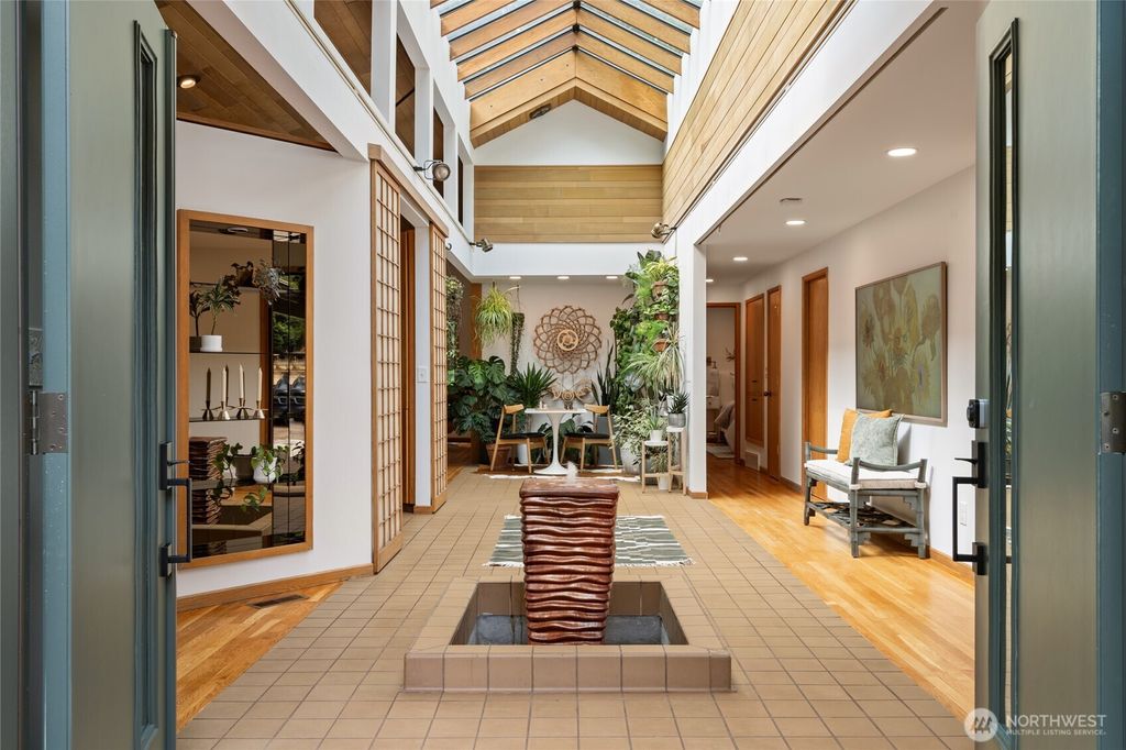 Photo of 4851 88th Place SE, Mercer Island, WA 98040 (MLS # 2488699)