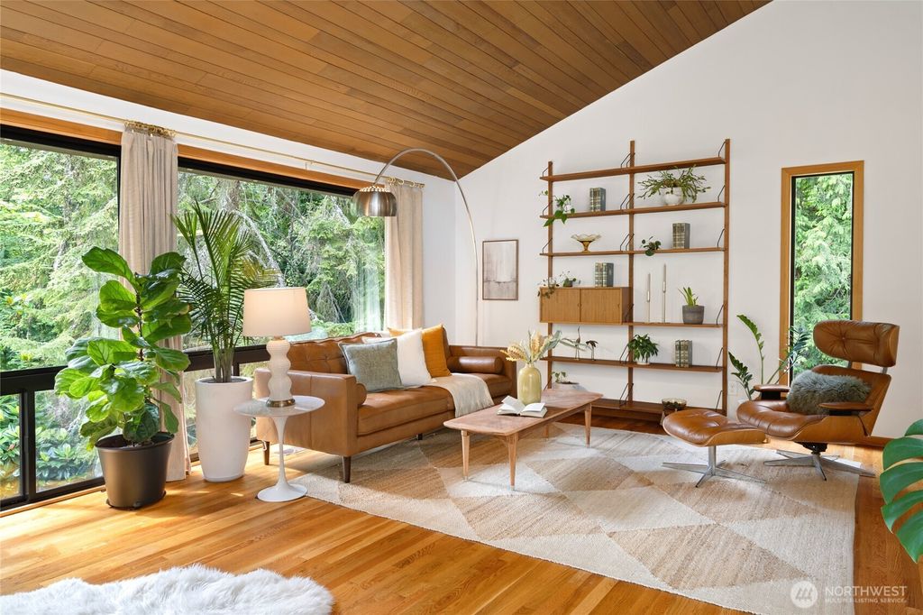 Photo of 4851 88th Place SE, Mercer Island, WA 98040 (MLS # 2488699)