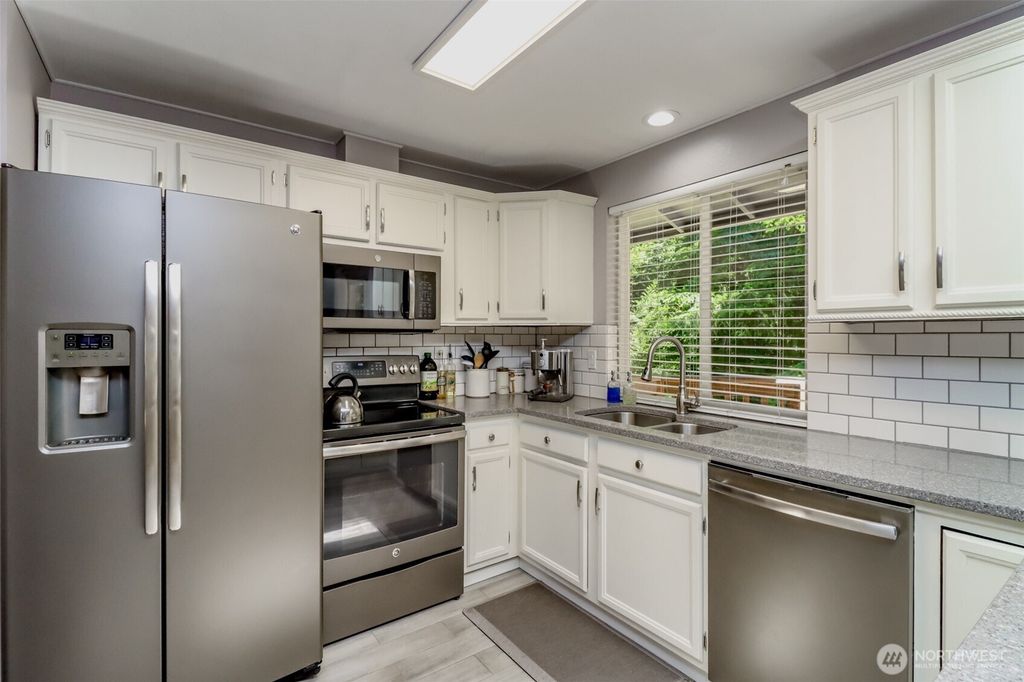 Photo of 23310 133rd Court SE, Kent, WA 98042 (MLS # 2389946)