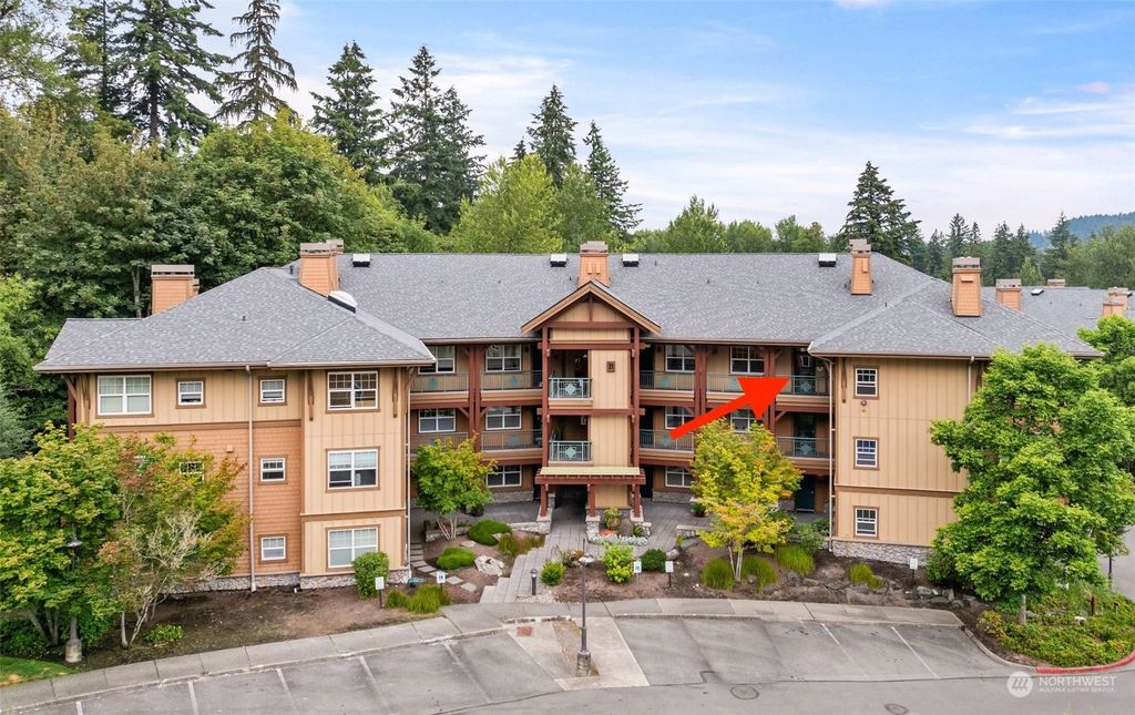 Photo of 1000 SW Cabin Creek Lane #B306, Issaquah, WA 98027 (MLS # 2269785)