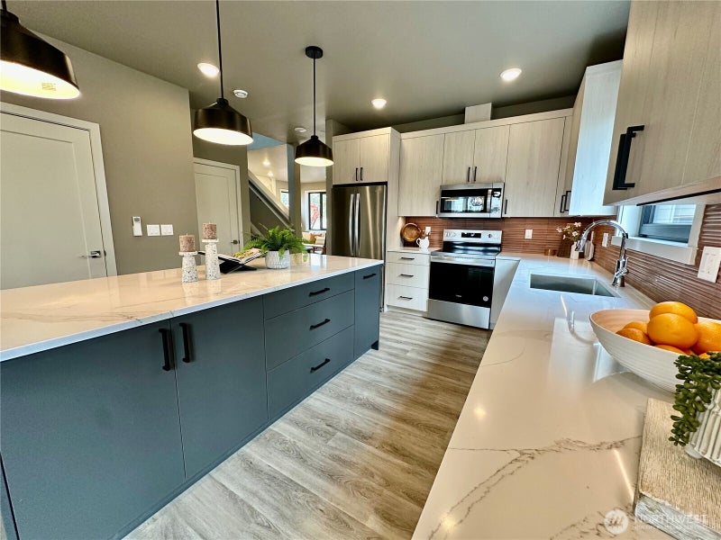 570 Creston Court