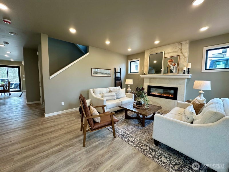 570 Creston Court