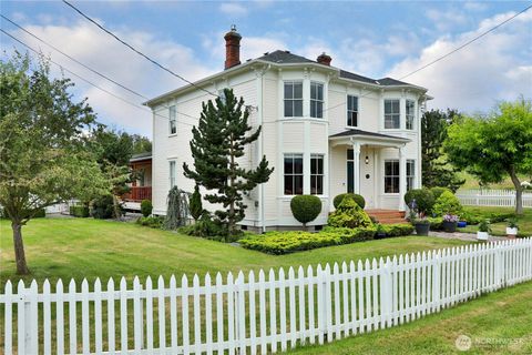 Photo of 501 NE 9th Street, Coupeville, WA 98239 (MLS # 2528039)
