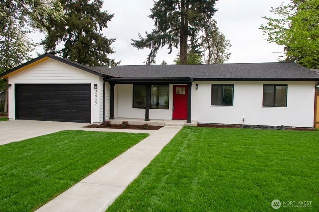 Photo of 32720 30th Avenue SW, Federal Way, WA 98023 (MLS # 2512179)