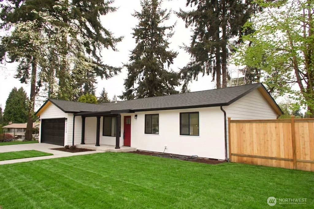 Photo of 32720 30th Avenue SW, Federal Way, WA 98023 (MLS # 2512179)