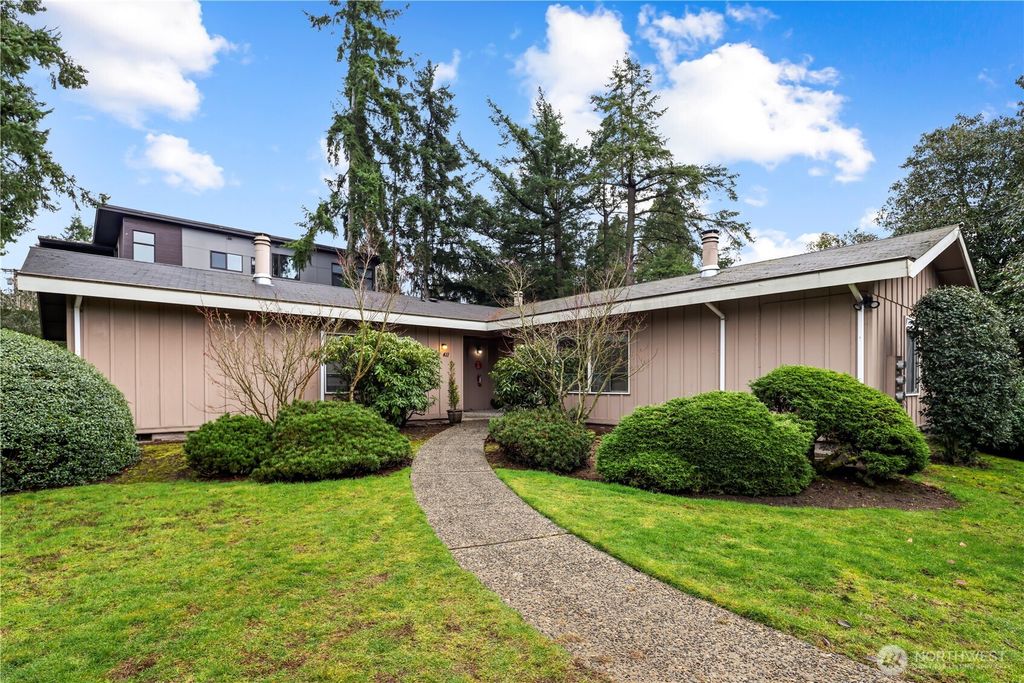 Photo of 411 5th Ave Ave S, Kirkland, WA 98033 (MLS # 2476678)