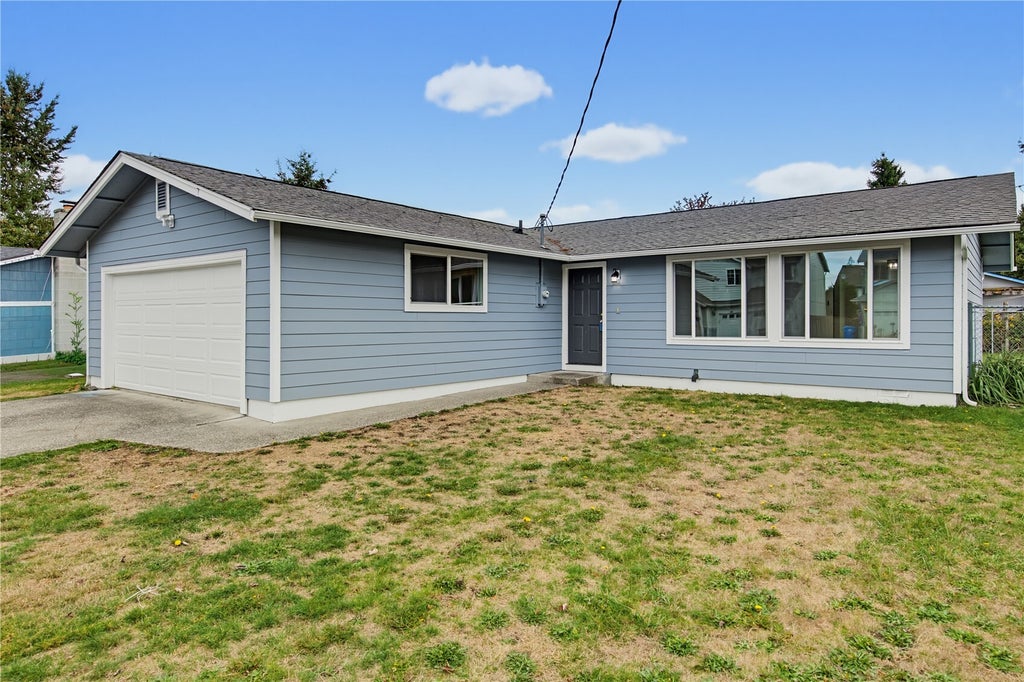 Photo of 17115 21st Avenue E, Spanaway, WA 98387 (MLS # 2599150)