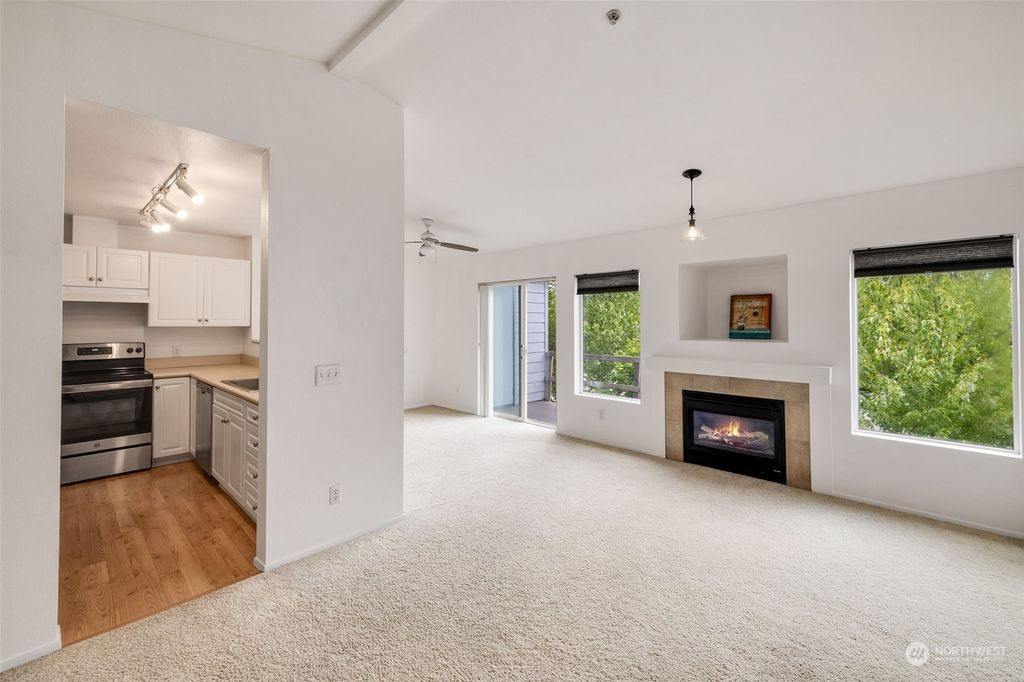 Photo of 10825 SE 200th Street #H302, Kent, WA 98031 (MLS # 2140380)