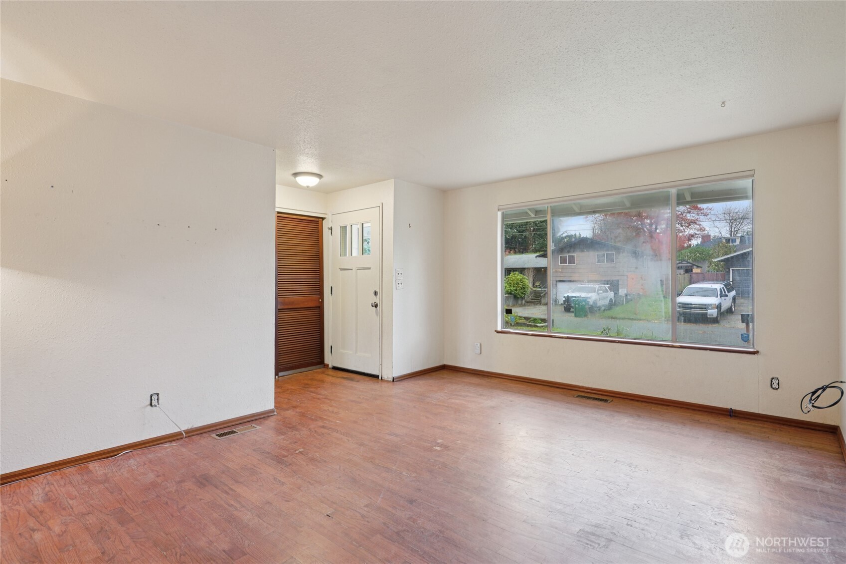 1903 Clovercrest Street