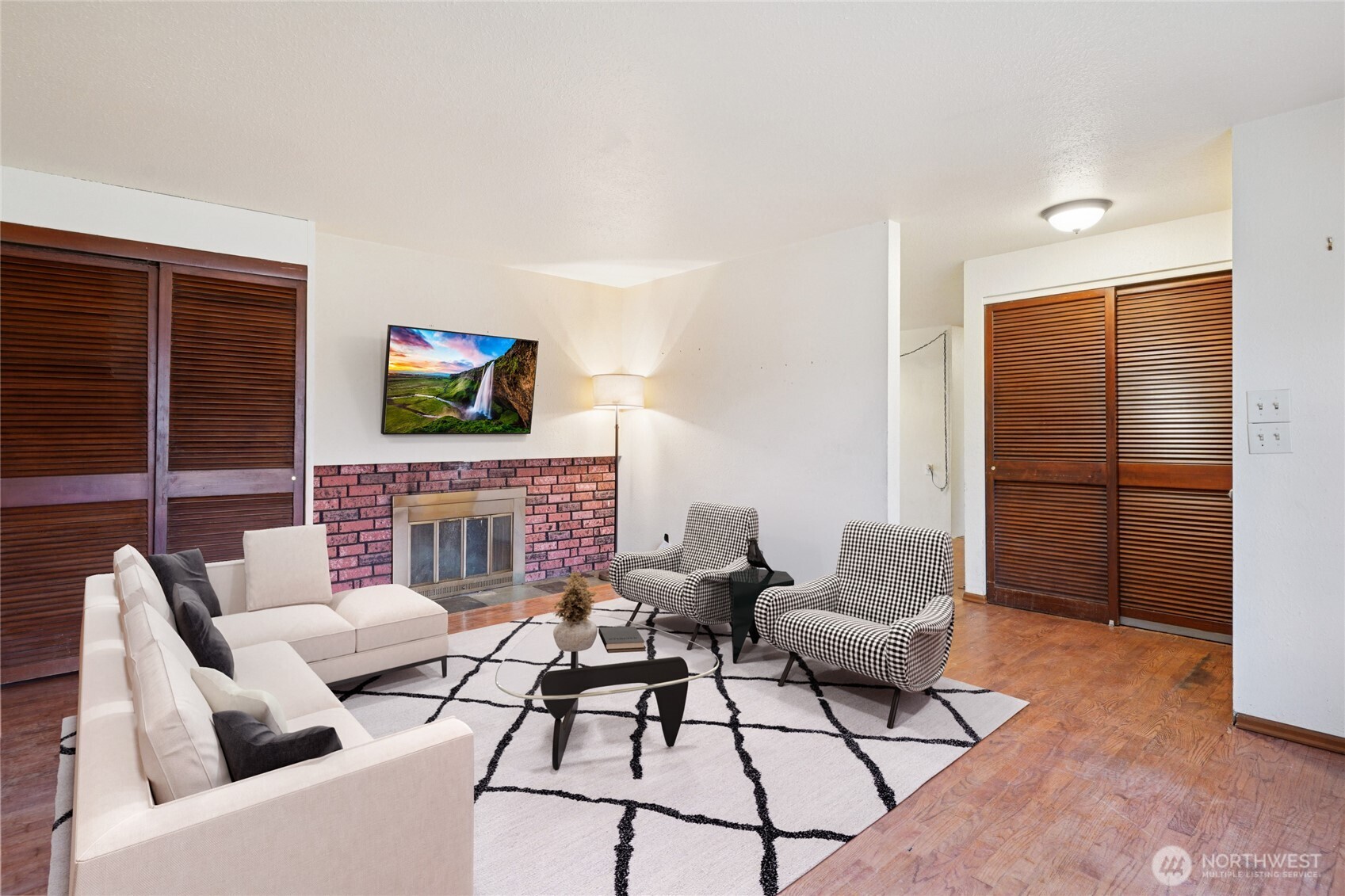 1903 Clovercrest Street