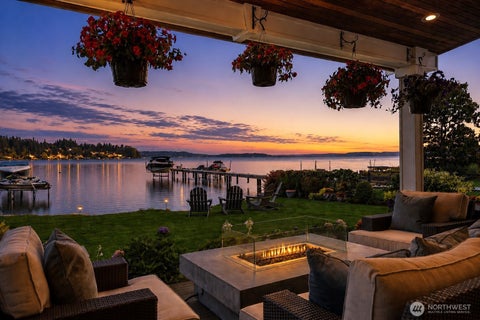 Photo of 9015 NE Juanita Lane, Kirkland, WA 98034 (MLS # 2561937)