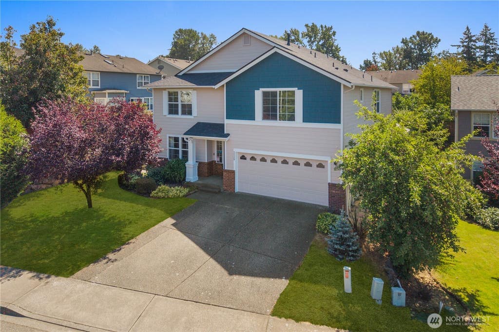 Photo of 2229 SE 2nd Court, Renton, WA 98056 (MLS # 2572981)