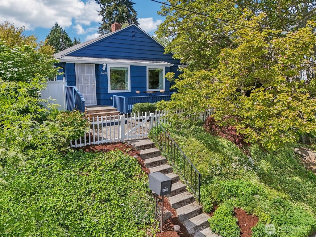 Photo of 10229 35th Avenue SW, Seattle, WA 98146 (MLS # 2374979)