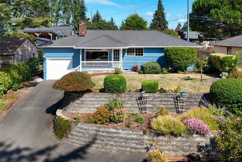 Photo of 922 NE 150th Street, Shoreline, WA 98155 (MLS # 2581124)