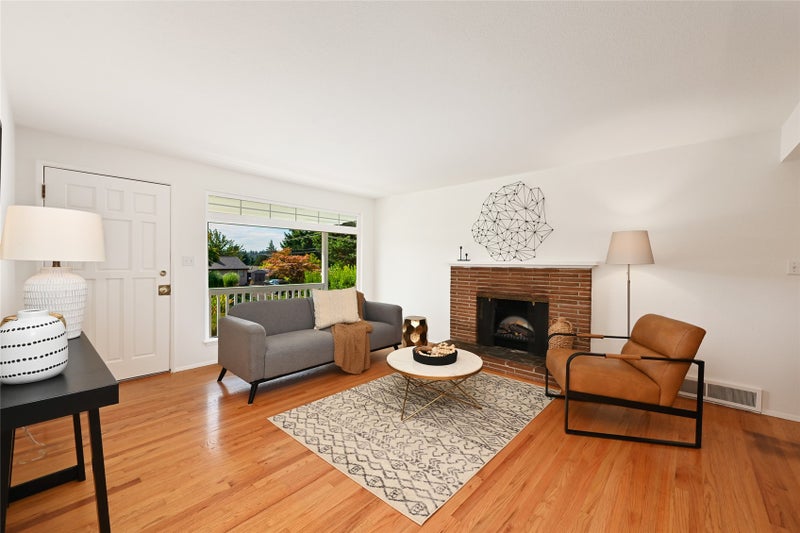 922 NE 150th Street